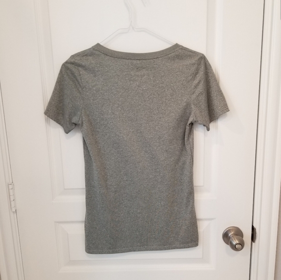 NIKE Bundle Set of 3 Workout Tops - S/M - Picture 9 of 10